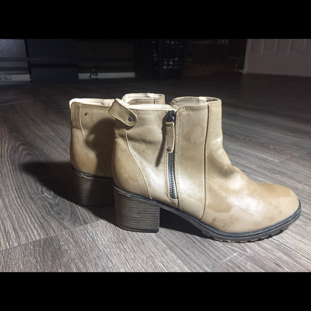 Women’s Rampage ankle boots size 91/2
